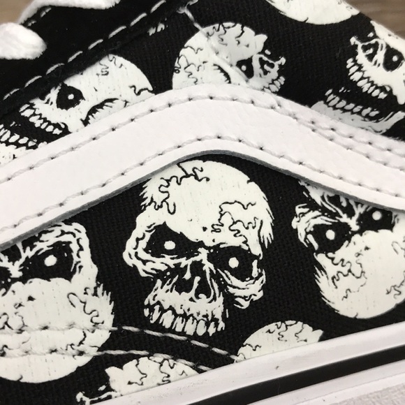 VANS OLD SKOOL BRAND BRAND NEW - Picture 9 of 15